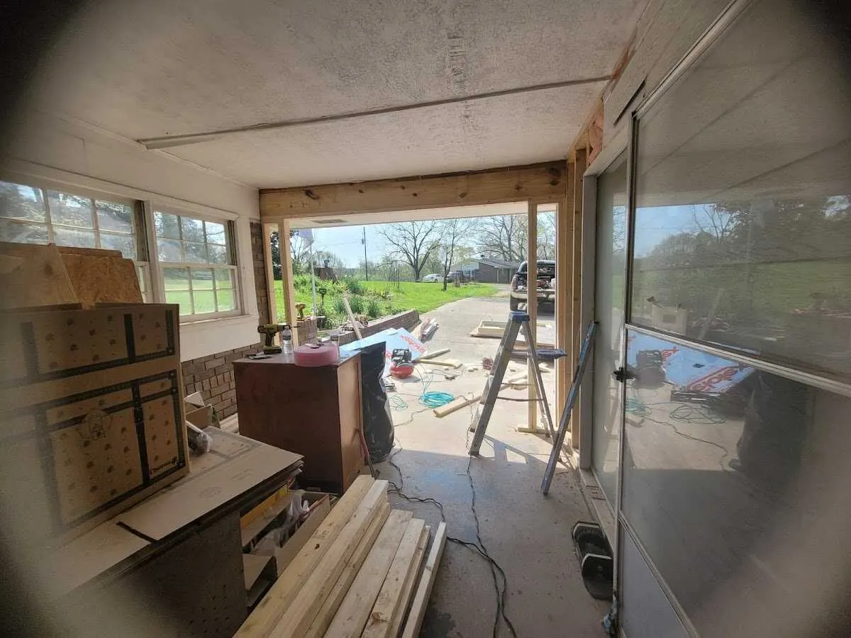 Air movers and dehumidifier for Water Mitigation Services in Arnold